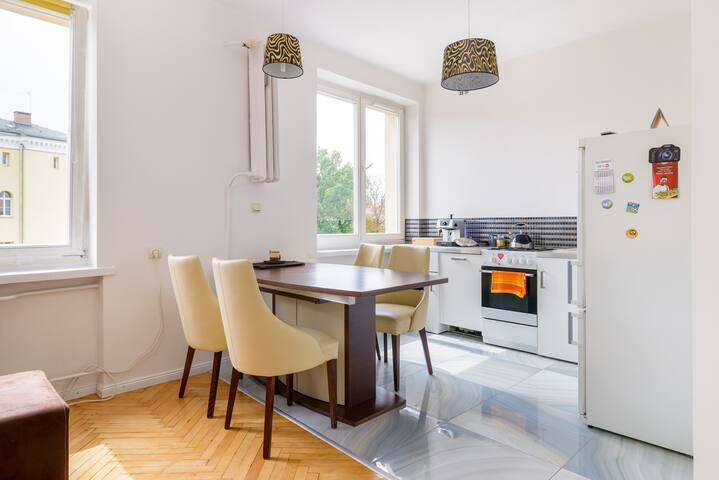 Cozy apt 10 min walk from the Market Square