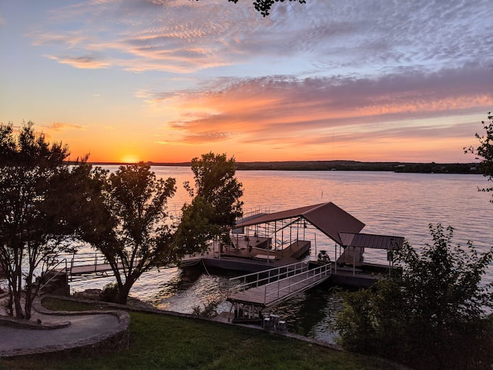 Ganter House Beautiful Lake Front Home