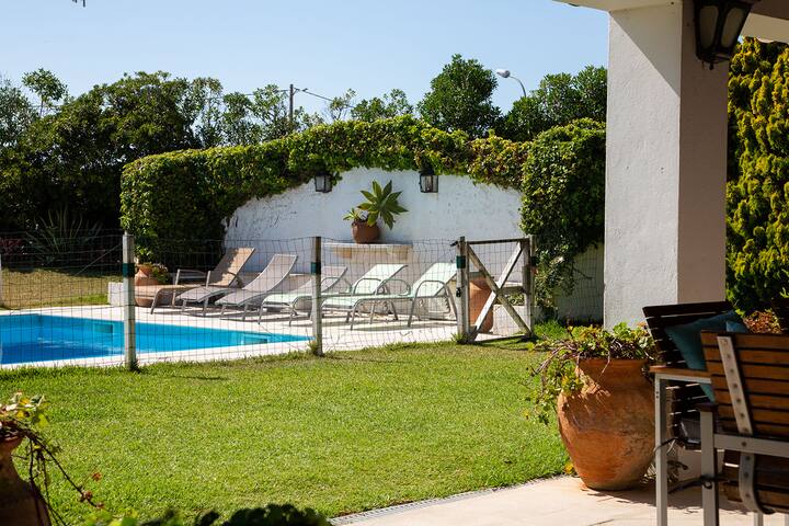 BEACH HOUSE with pool near Sintra gallery image 3