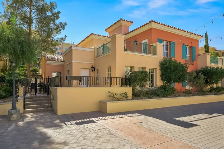 The Ideal Townhouse Getaway gallery image 2