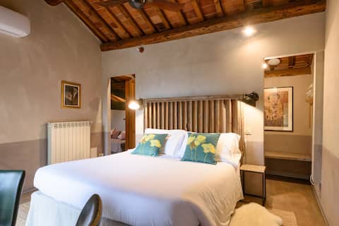 Annuncio Airbnb popolare: Il Rustico, historic center, balcony, dryer a Castiglion Fiorentino