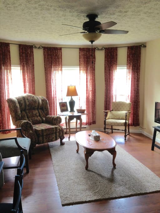 Piedmont's Living room