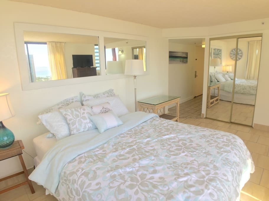 Comfortable clean bed for 2