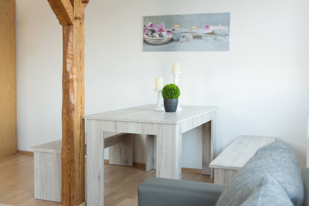 Essbereich im Wohnzimmer