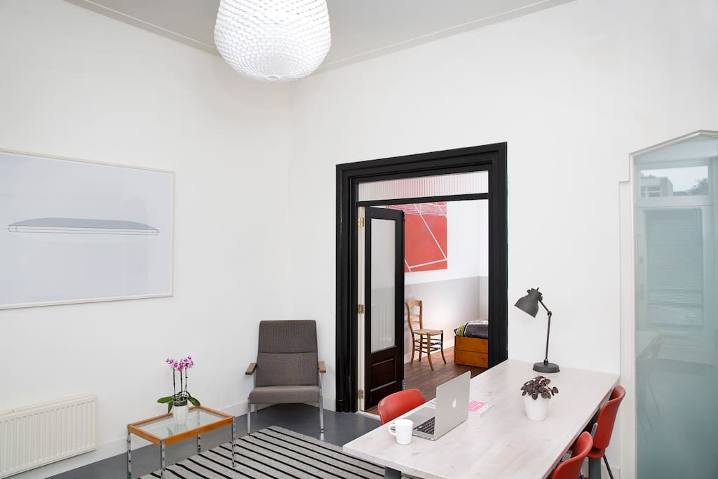 Living-/ office room, with free wifi.