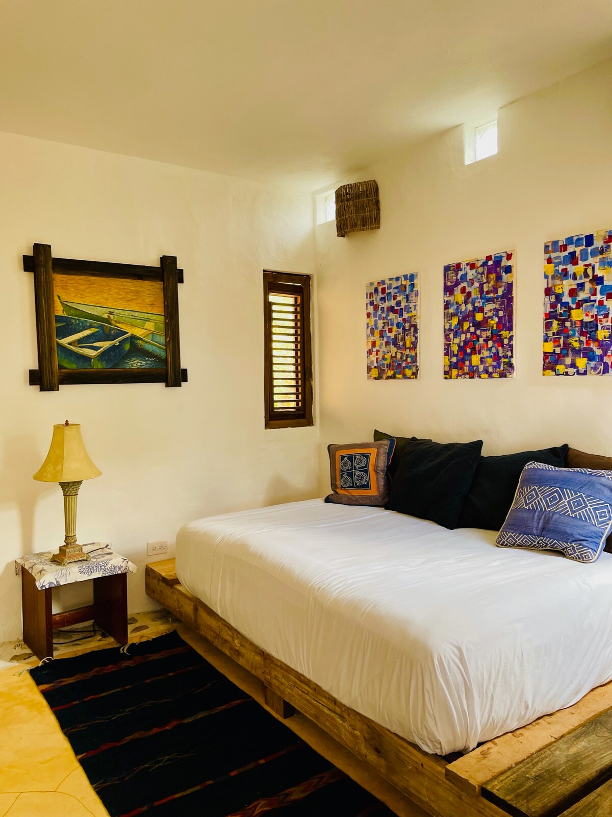 Sebule iliyo na kitanda kinachoweza kubadilishwa