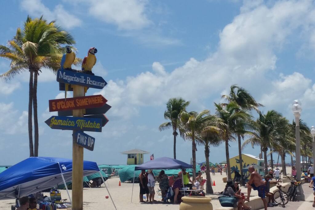 HOLLYWOOD BEACH OCEAN