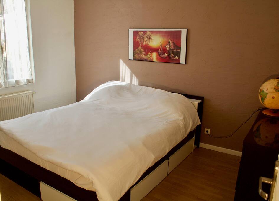 lit 160x200 avec tiroir de rangement + commode