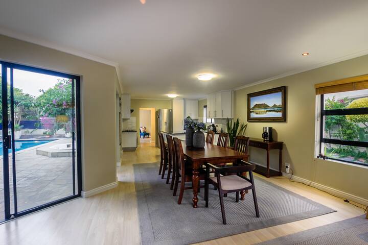 Atlantic Bay Lodge gallery image 2