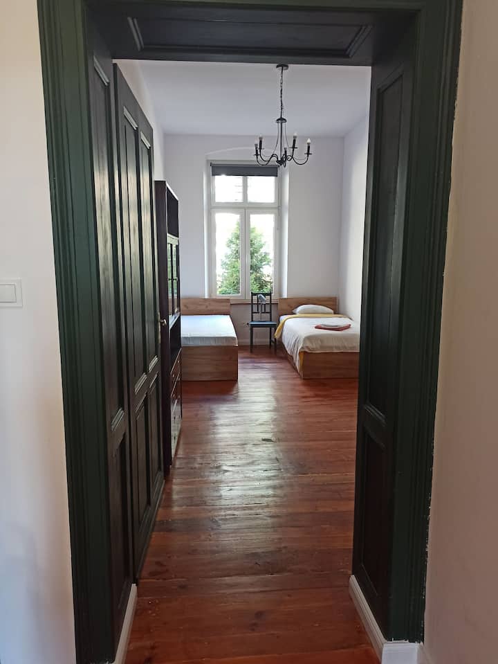 Dormitorio 2, dos camas individuales.