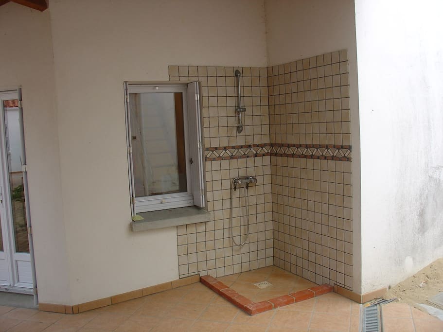Douche extérieure