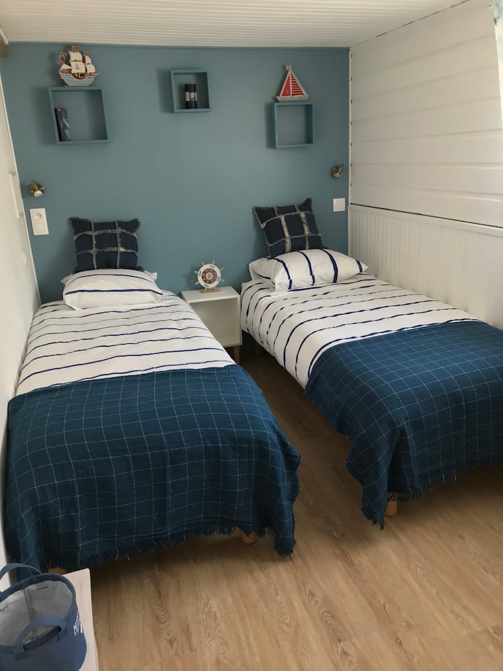 Dormitorio 2 - 2 camas hechas a su llegada 