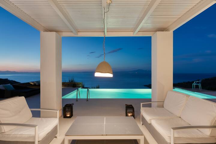 Villa Sandra Maria. Waterfront Luxury Villa gallery image 2