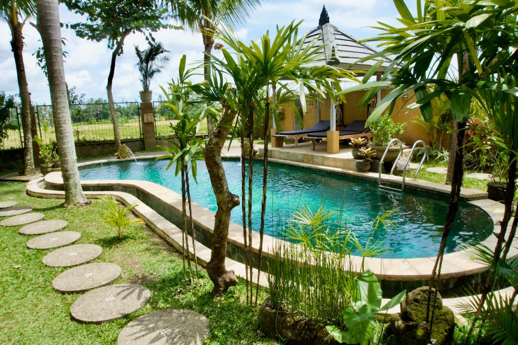 Shared pool area