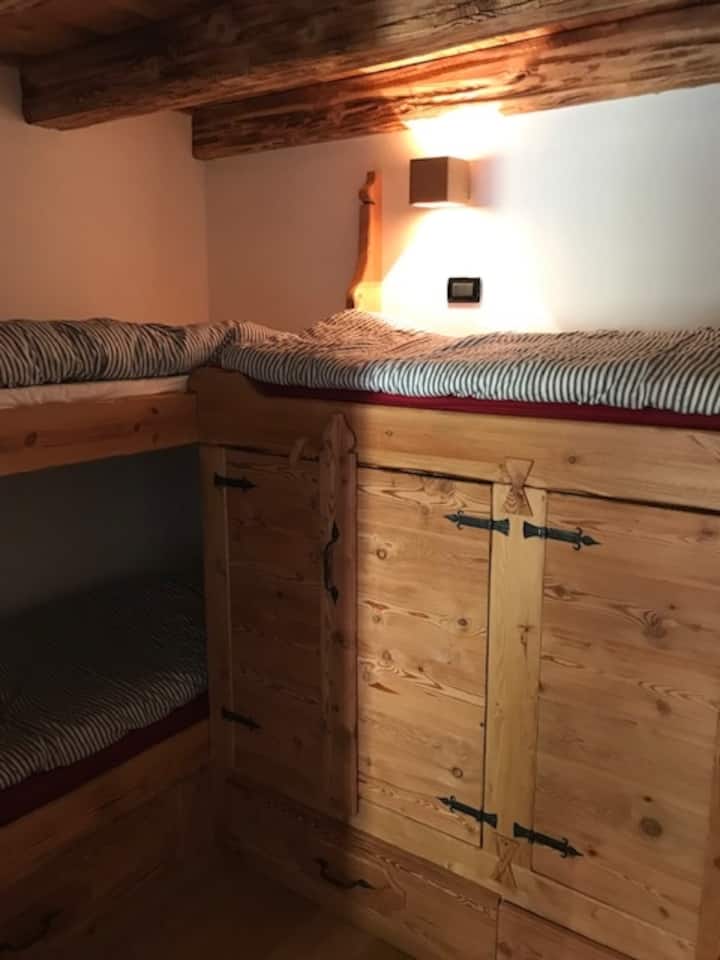 Dhomë gjumi 1