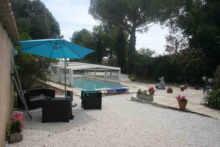Villa, Avec Piscine Chauffée - France