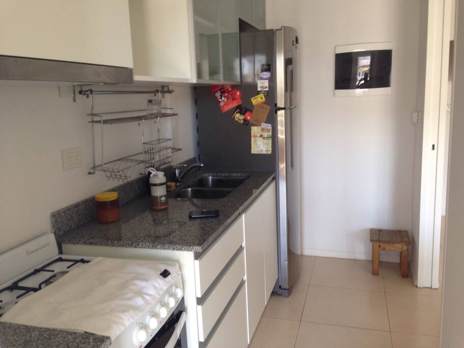 Amplia cocina y lavadero