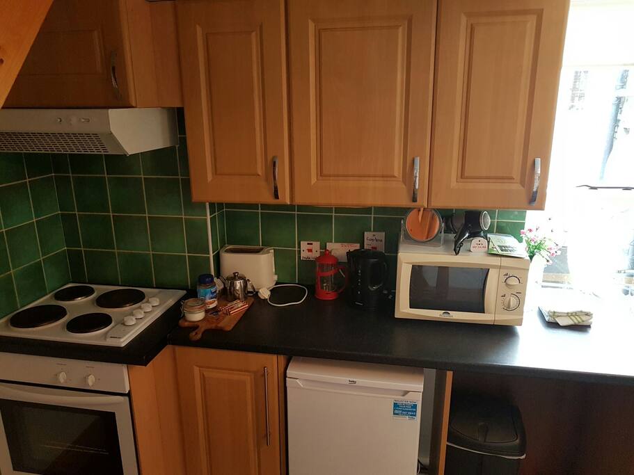 Fully equipped kitchen.