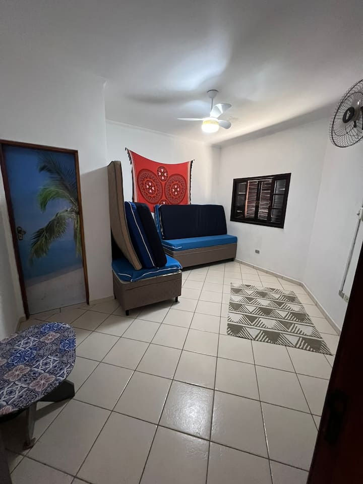 საძინებელი 2: 2 საწოლი + 6 ლეიბი 