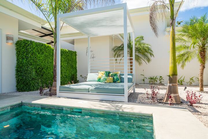 Luxury Private Villa in Gated Community& Breakfast
