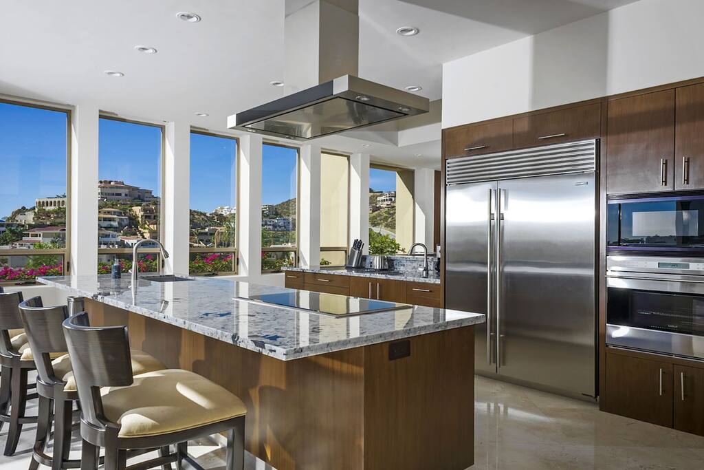 Villa-Pacifica-West-Kitchen.jpg