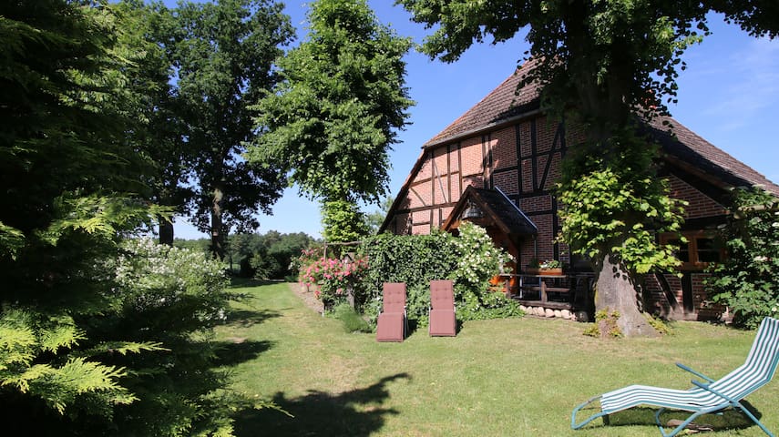 Fewo 1 im Forsthaus bei Schwerin Häuser zur Miete in Wöbbelin