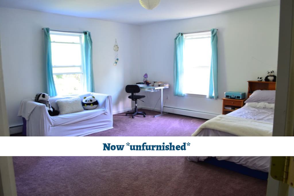 Large bedroom (upstairs)