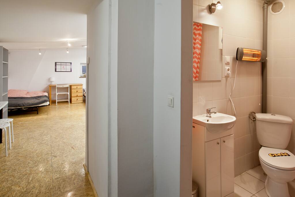 01 - room 1 + bathroom