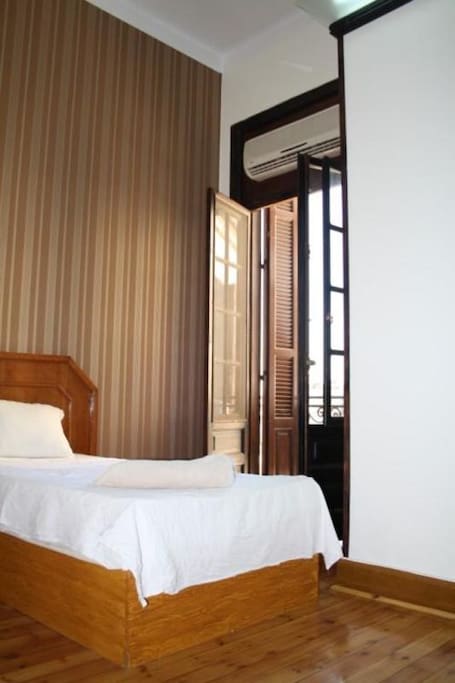 twin room with private bathroom