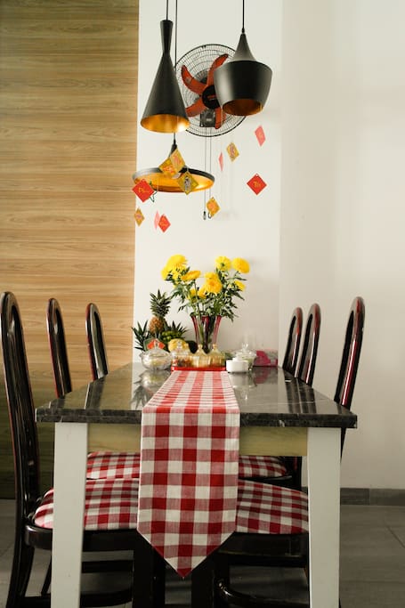 Share dining room