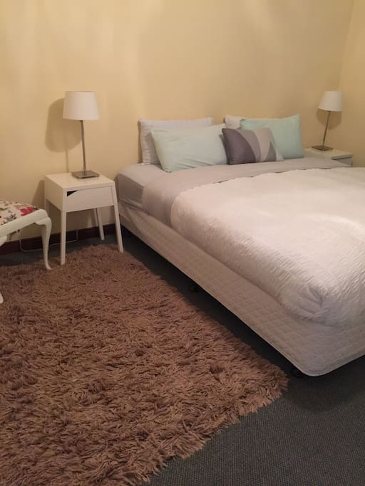 King size bedroom
