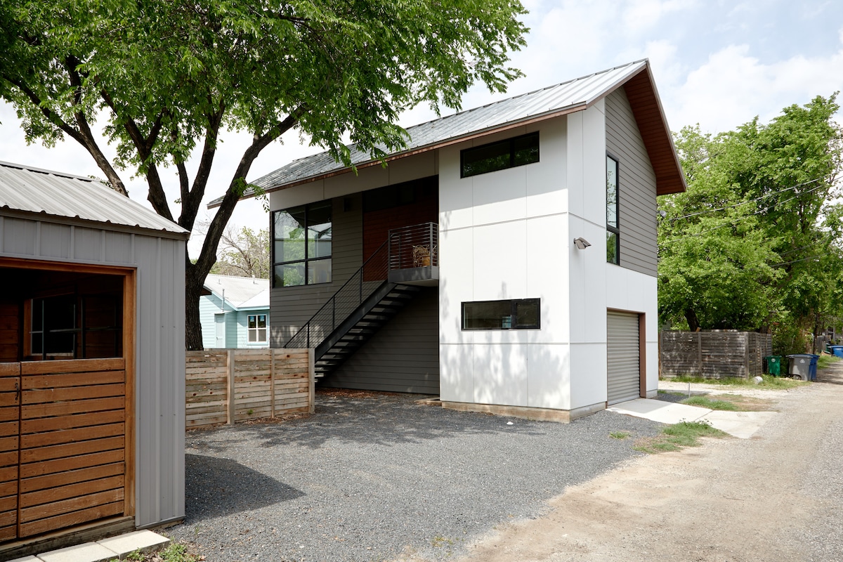 Designer Home near University of Texas