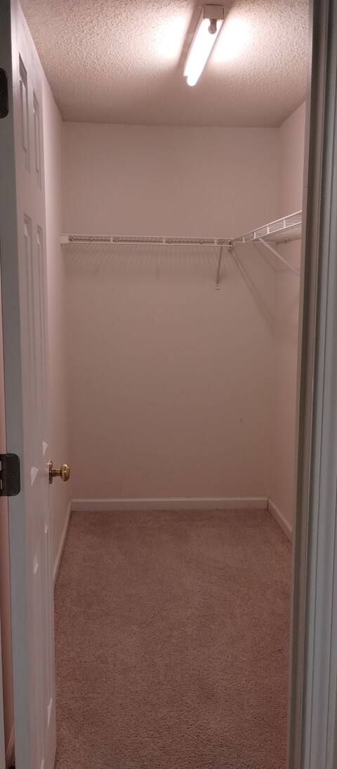 Renta de cuarto en una casa.
