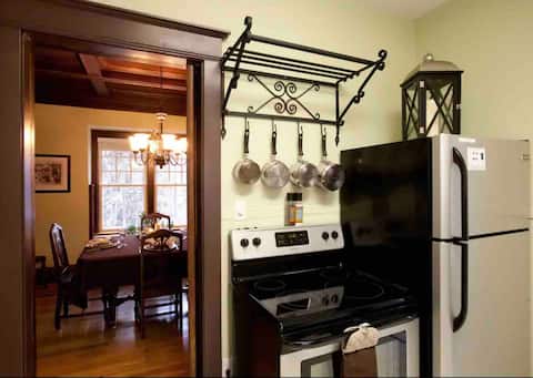 Cozy 3 Bedroom Home with Hot Tub - New Owners!