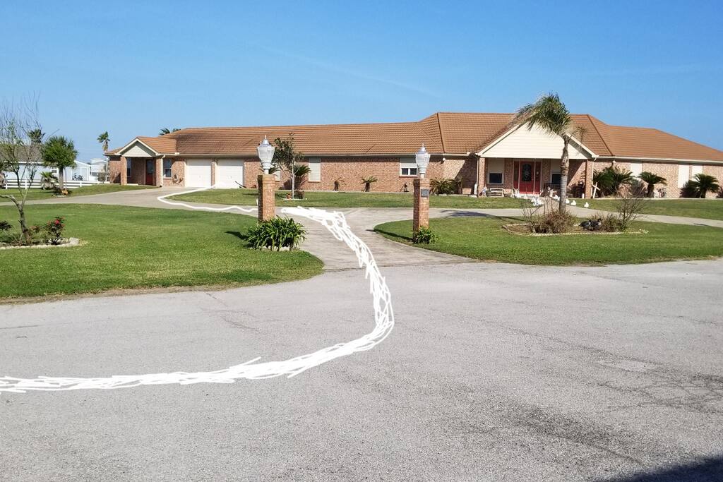 Guest Parking Please park in assigned parking.