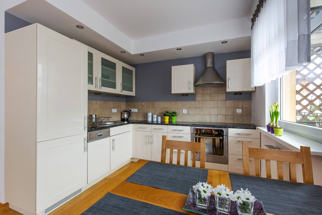 Aneks kuchenny /kitchenette with dining area