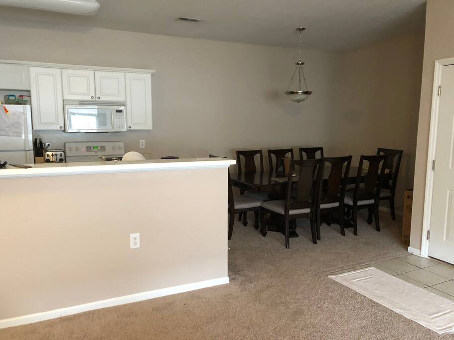 6 Person Dining Area