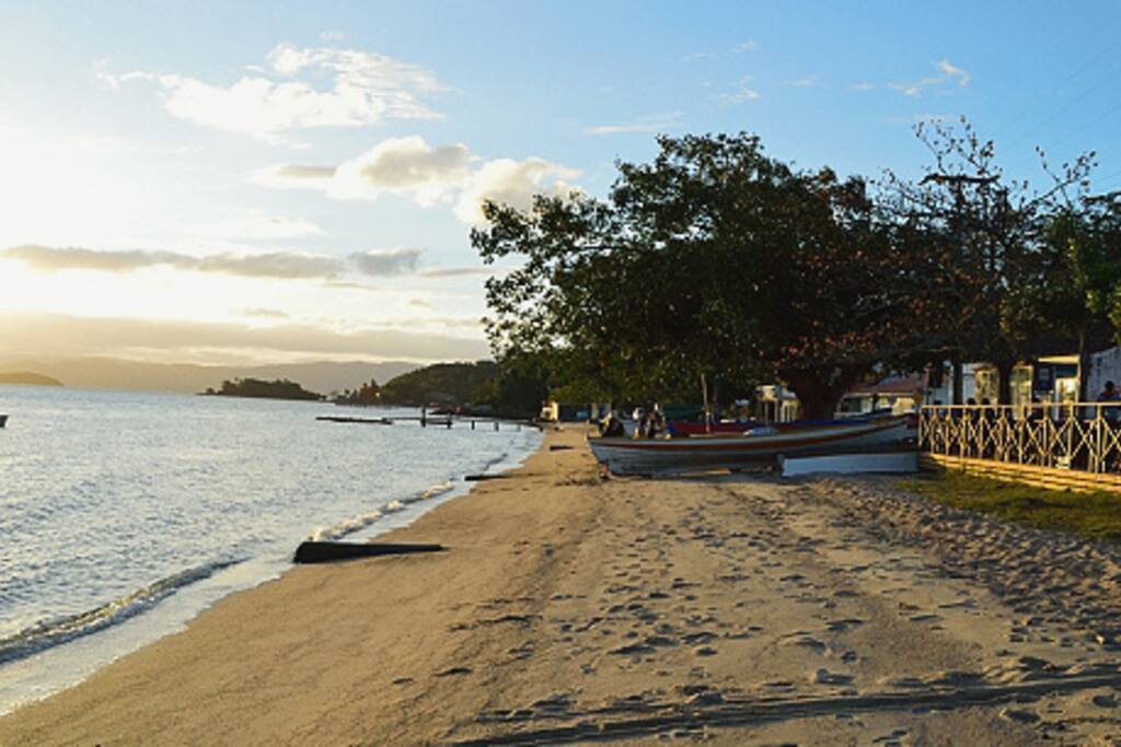 Praia de Sambaqui