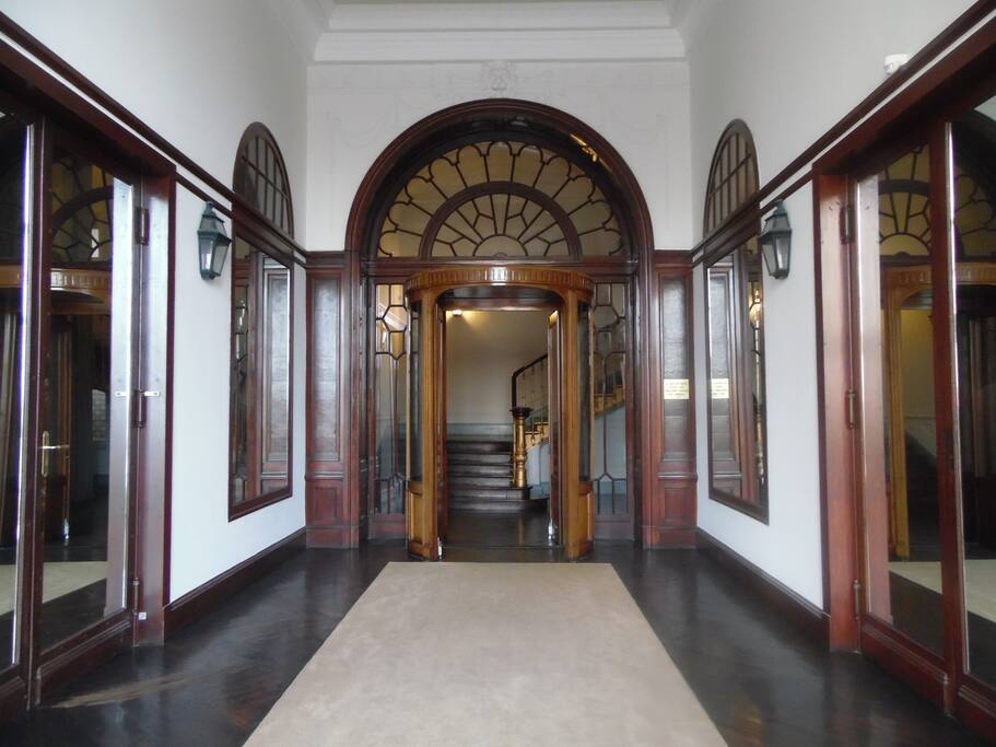 Entrée de la résidence côté océan