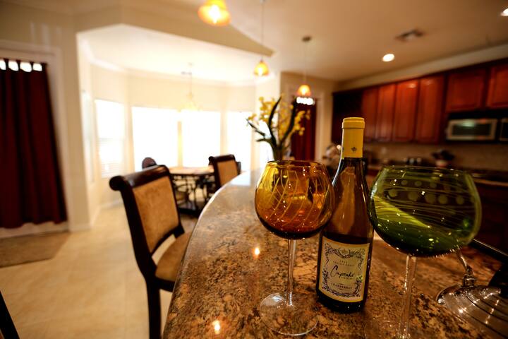 HOME SUITES HOME gallery image 3