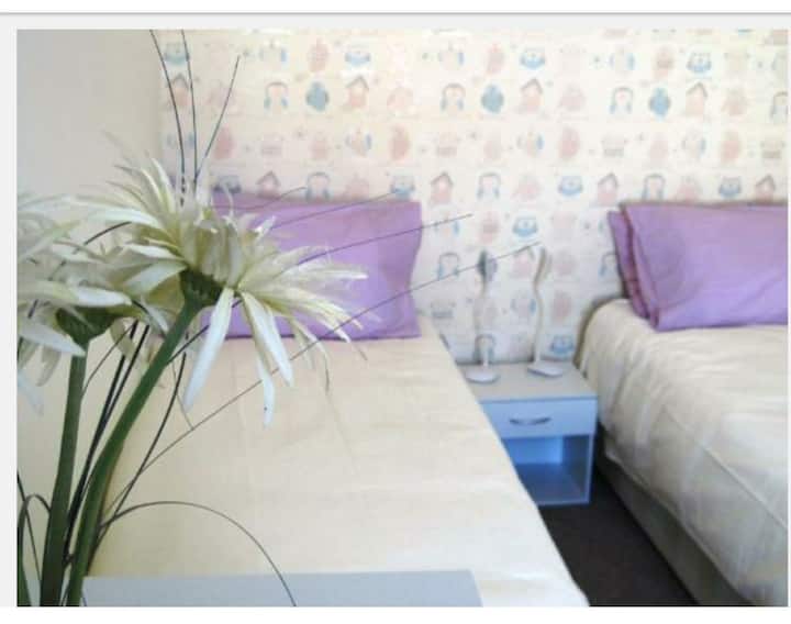 ห้องนอนเตียงแฝด 