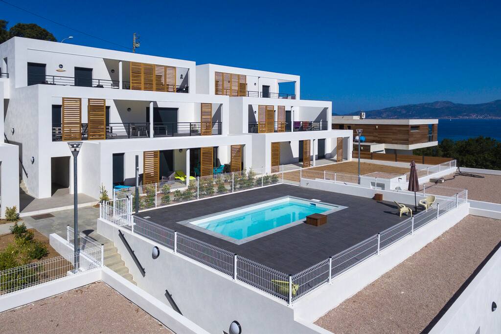 Piscine de la résidence