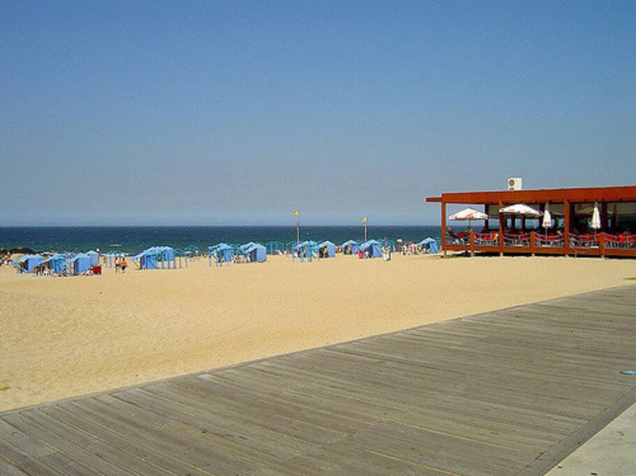 Praia de Salgueiros 100 metros