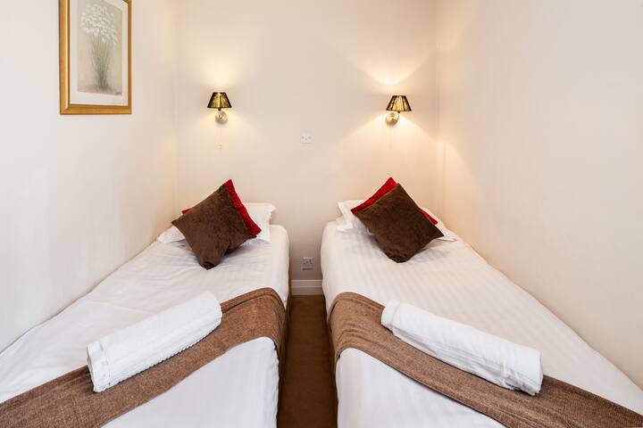 Astor Victoria Hostel managed Airbnb listing 1