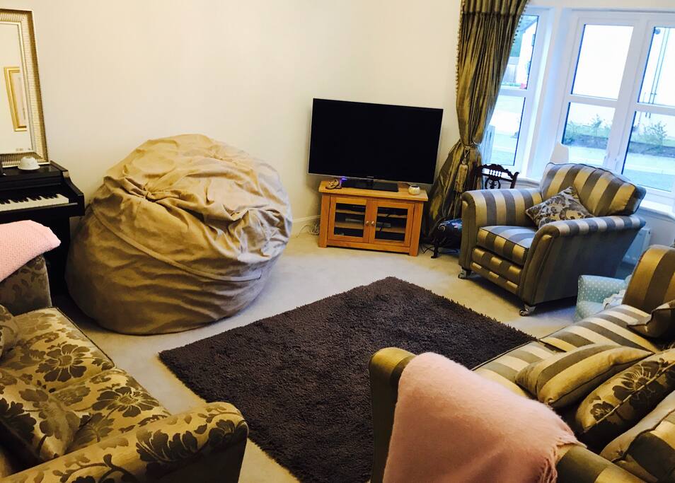 Large lounge