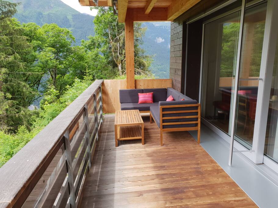 Lounge 204 x 135