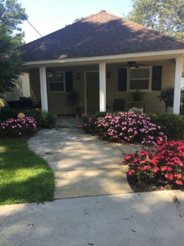 Airbnb Hattiesburg Vacation Rentals Places To Stay