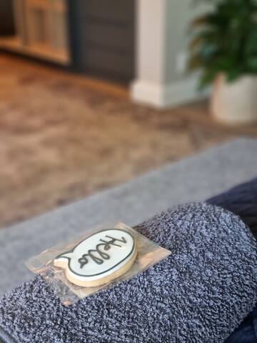 Spacious 4-bedroom family home with pool gallery image 5