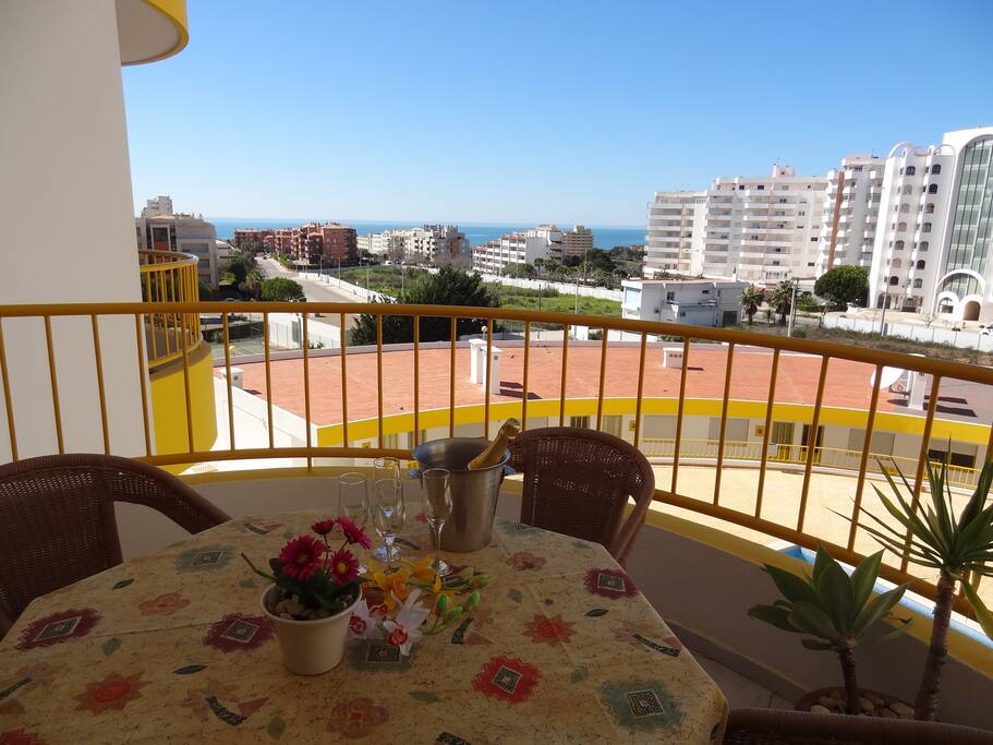 Cosy sun terrace for 4 persons