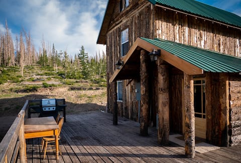 Secluded & Comfy Mountain Cabin-perfect for UTVers